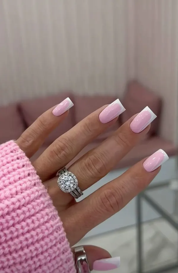 Французький манікюр на квадратні нігті