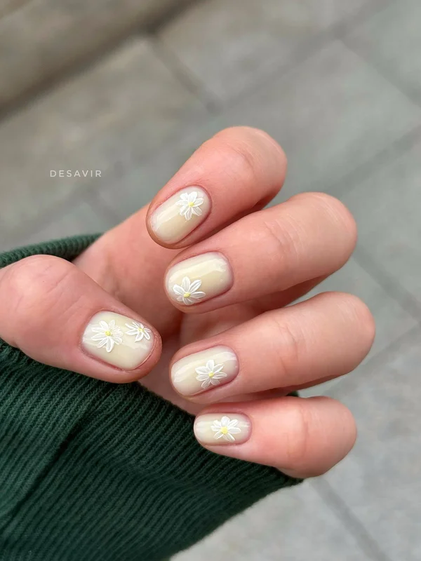 Трендовий дизайн нігтів