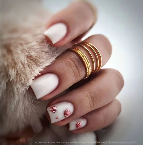 Новорічний дизайн нігтів