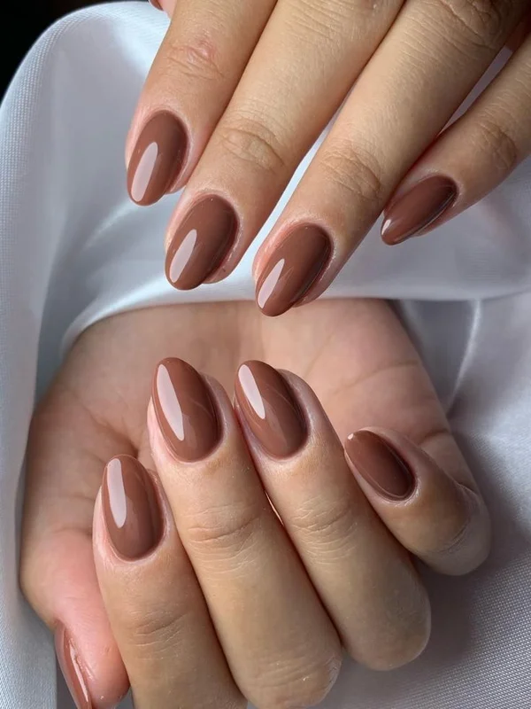 Карамельний манікюр