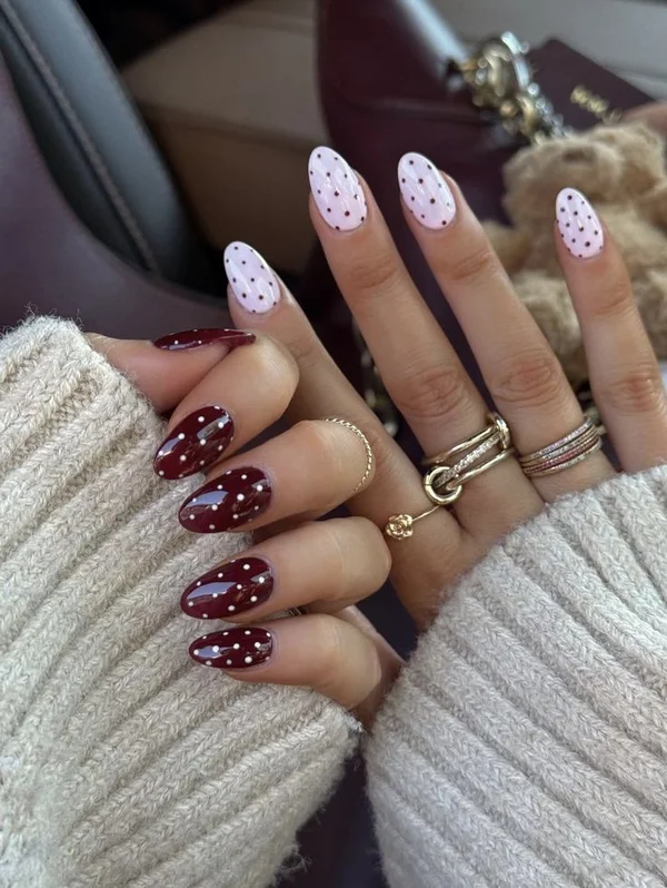 Різний манікюр на обох руках
