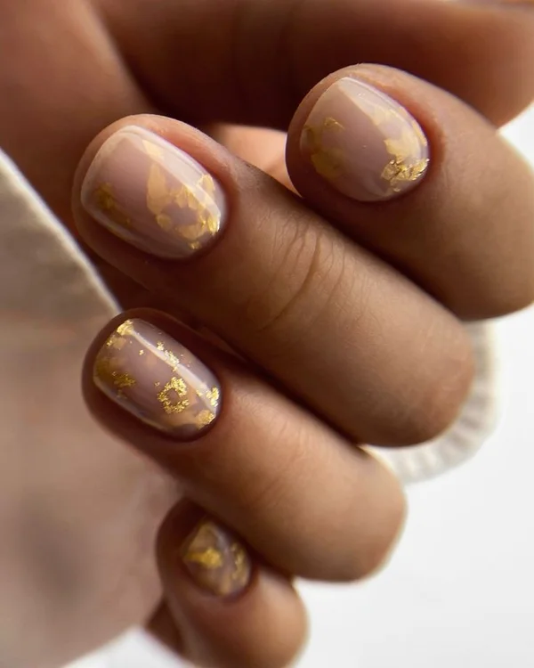Золотий манікюр