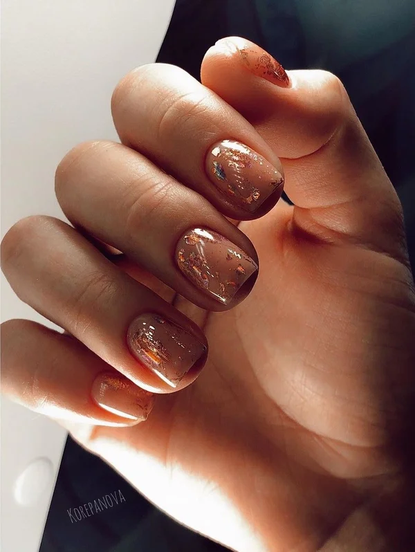 Золотий манікюр