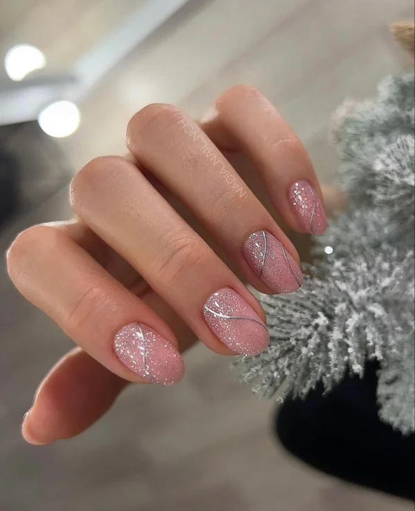 Ніжний зимовий манікюр