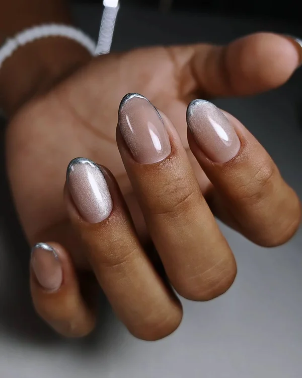 Стильний дизайн нігтів