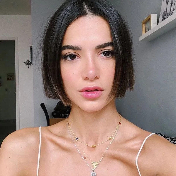 Стрижка коротке каре