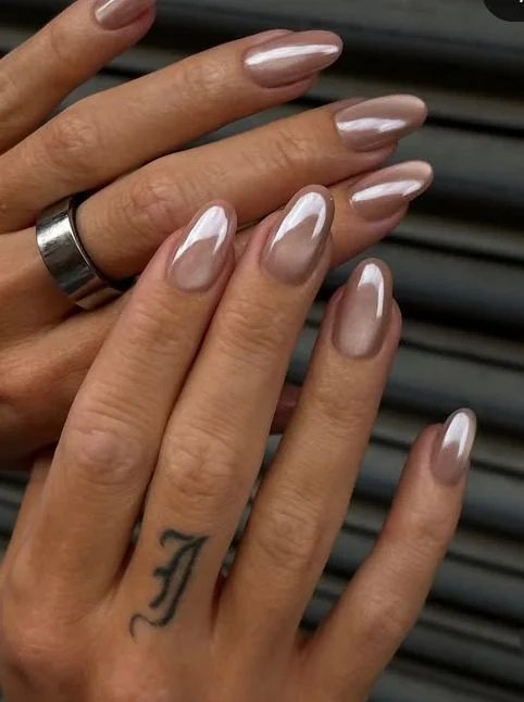 Трендовий дизайн нігтів