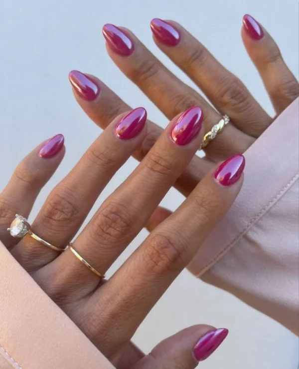 Дизайн нігтів з втіркою