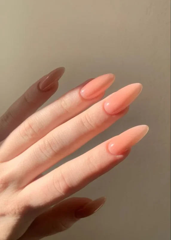 Трендові відтінки лаку