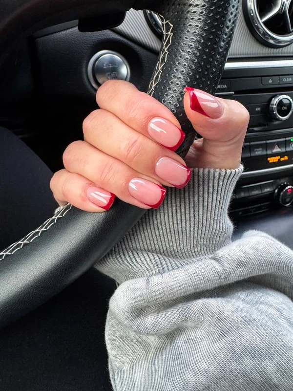 Французький манікюр