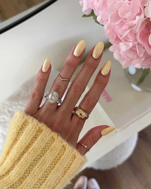 Манікюр з втіркою