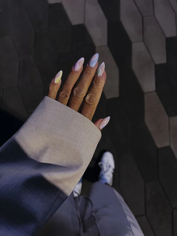 Стильний дизайн нігтів