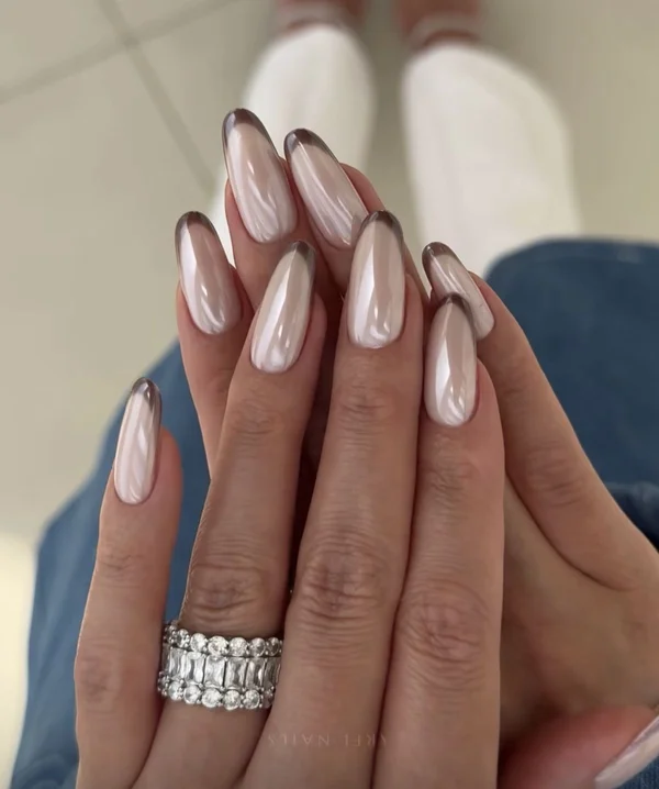 Трендовий дизайн нігтів