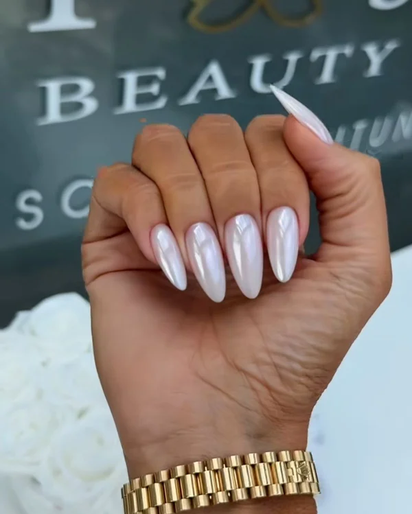 Трендовий дизайн нігтів