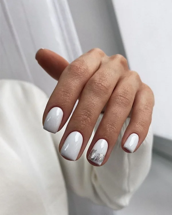 Молочний манікюр