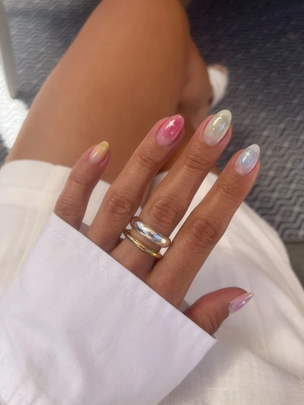 Трендовий дизайн нігтів