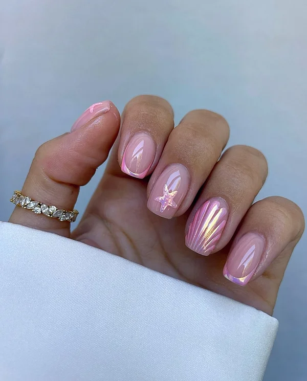 Рожевий манікюр