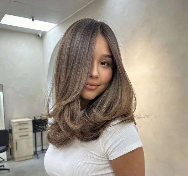 Модна жіноча стрижка