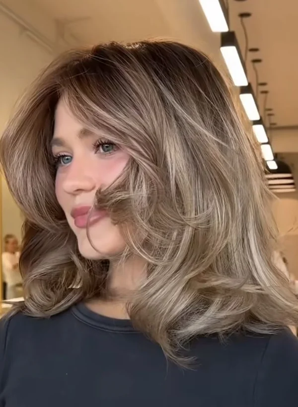 Модна жіноча стрижка